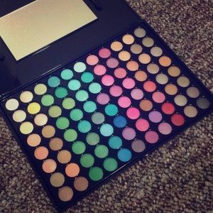 BH Cosmetics 88 Matte Rainbow Palette 🌈